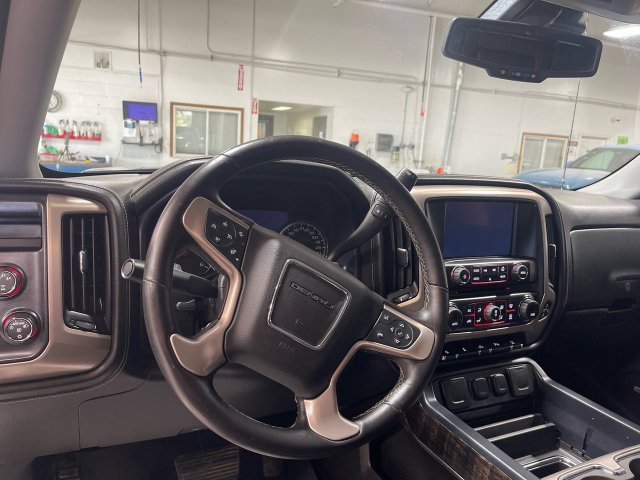 Used 2014 GMC Sierra 1500 Denali w/ Driver Alert Package AWD/4WD image 15