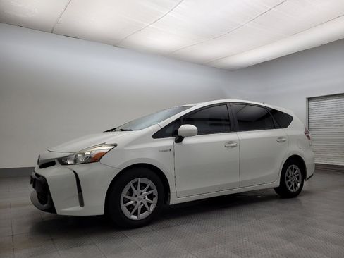 Used 2015 Toyota Prius V Four image 2