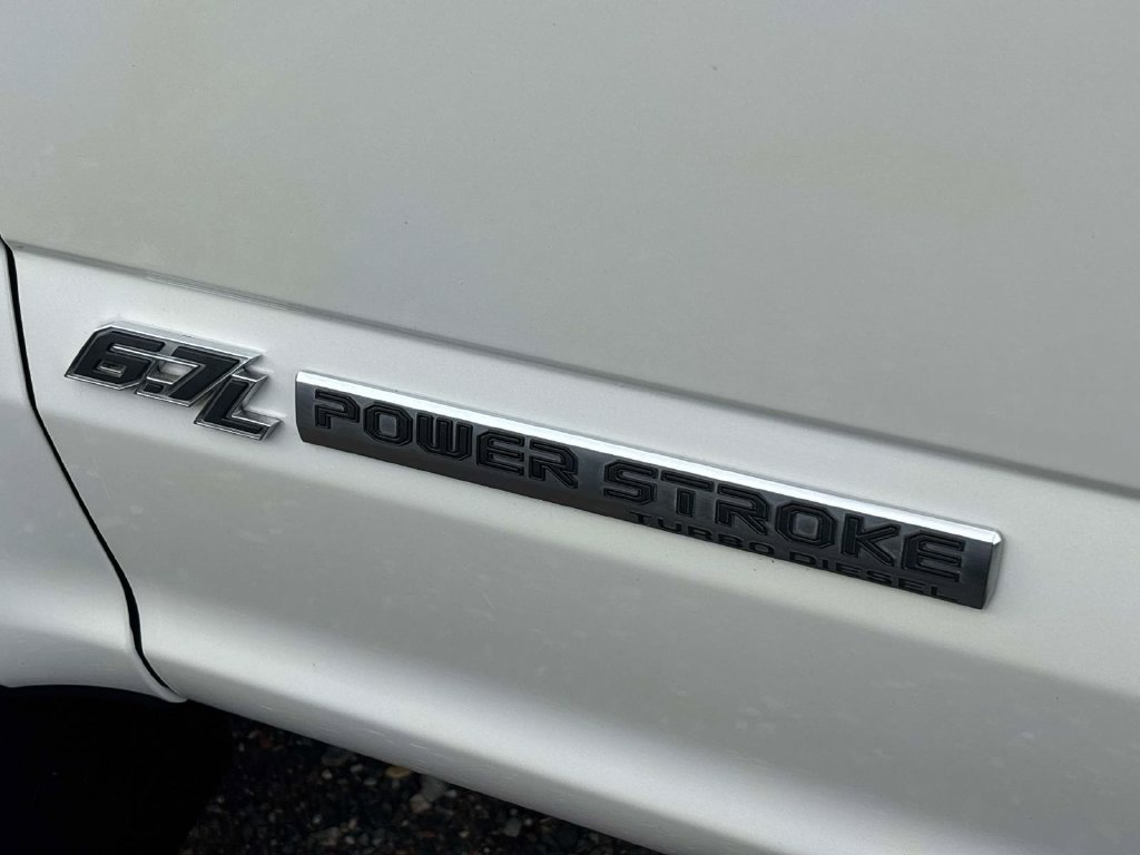 Used 2019 Ford F350 Platinum w/ Platinum Ultimate Package AWD/4WD image 9