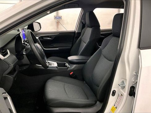 Used 2023 Toyota RAV4 XLE image 24