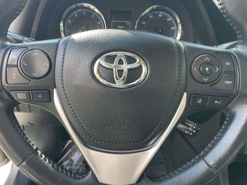 Used 2019 Toyota Corolla SE image 17