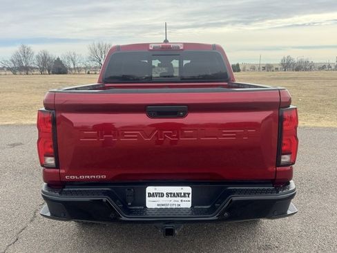 Used 2024 Chevrolet Colorado Z71 w/ Z71 Convenience Package 2 image 5