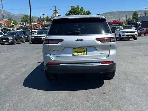 Used 2022 Jeep Grand Cherokee L Limited AWD/4WD image 6
