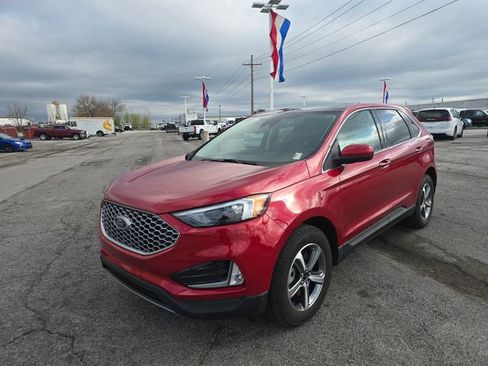 Used 2023 Ford Edge SEL w/ Convenience Package AWD/4WD image 9