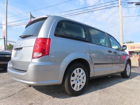 Used 2016 Dodge Grand Caravan American Value Package w/ UConnect Hands-Free Group FWD image 24