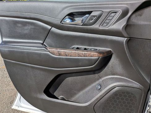 Used 2020 GMC Acadia Denali image 14