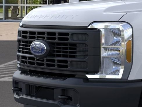 New 2026 Ford F250 XL w/ XL Off-Road Package AWD/4WD image 17