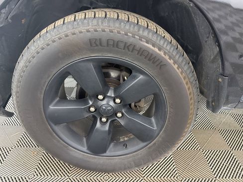 Used 2019 RAM 1500 Express w/ Wheel & Sound Group AWD/4WD image 34