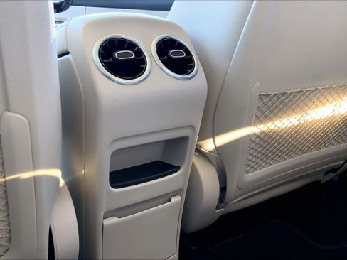 Used 2023 Mercedes-Benz GLA 250 4MATIC image 35