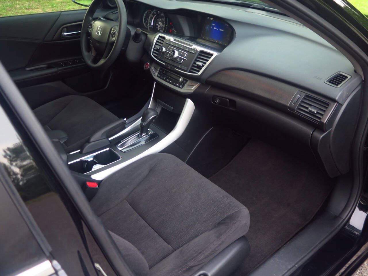 Used 2015 Honda Accord EX image 17