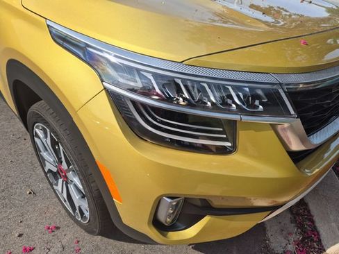 Used 2023 Kia Seltos SX w/ SX Sunroof Package AWD/4WD image 9