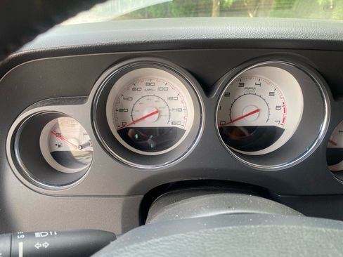 Used 2011 Dodge Challenger R/T RWD image 12