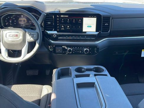 New 2026 GMC Sierra 1500 SLE image 15
