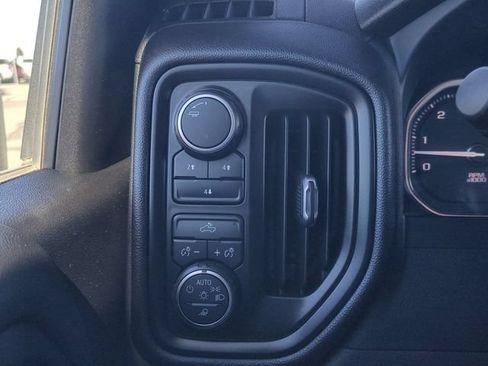 Used 2022 Chevrolet Silverado 2500 Custom w/ Custom Value Package AWD/4WD image 23