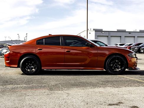 Used 2022 Dodge Charger R/T w/ Blacktop Package image 4