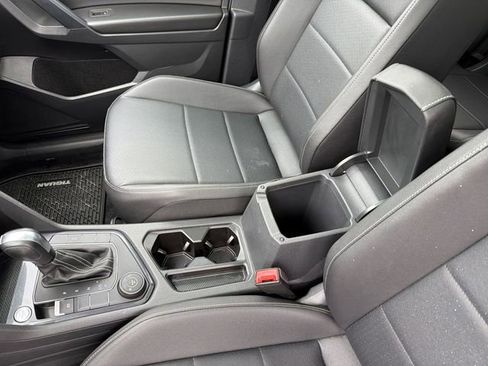 Used 2021 Volkswagen Tiguan SE image 22