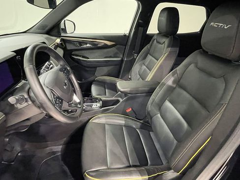 Used 2024 Chevrolet TrailBlazer ACTIV w/ Driver Confidence Package AWD/4WD image 3