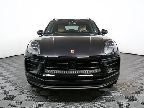 Certified 2025 Porsche Macan image 37