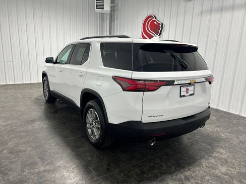 Used 2023 Chevrolet Traverse LT FWD image 2