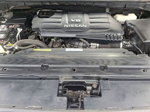 Used 2017 Nissan Titan SV image 27