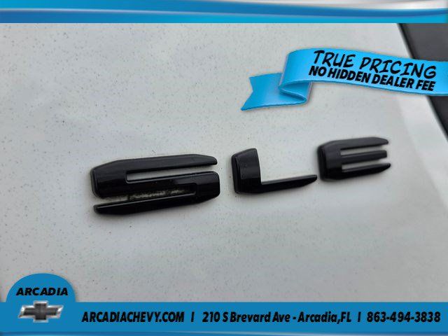 Used 2022 GMC Acadia SLE w/ Driver Convenience Package FWD image 13