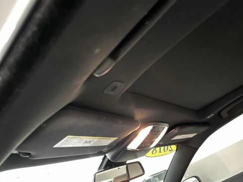 Used 2018 Chrysler 300 S w/ Safetytec Plus Group image 10