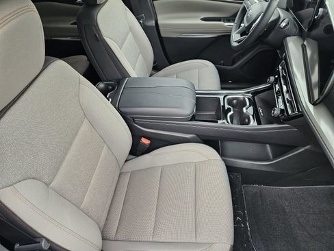 New 2027 Chevrolet Traverse LT w/ Midnight/Sport Edition FWD image 15