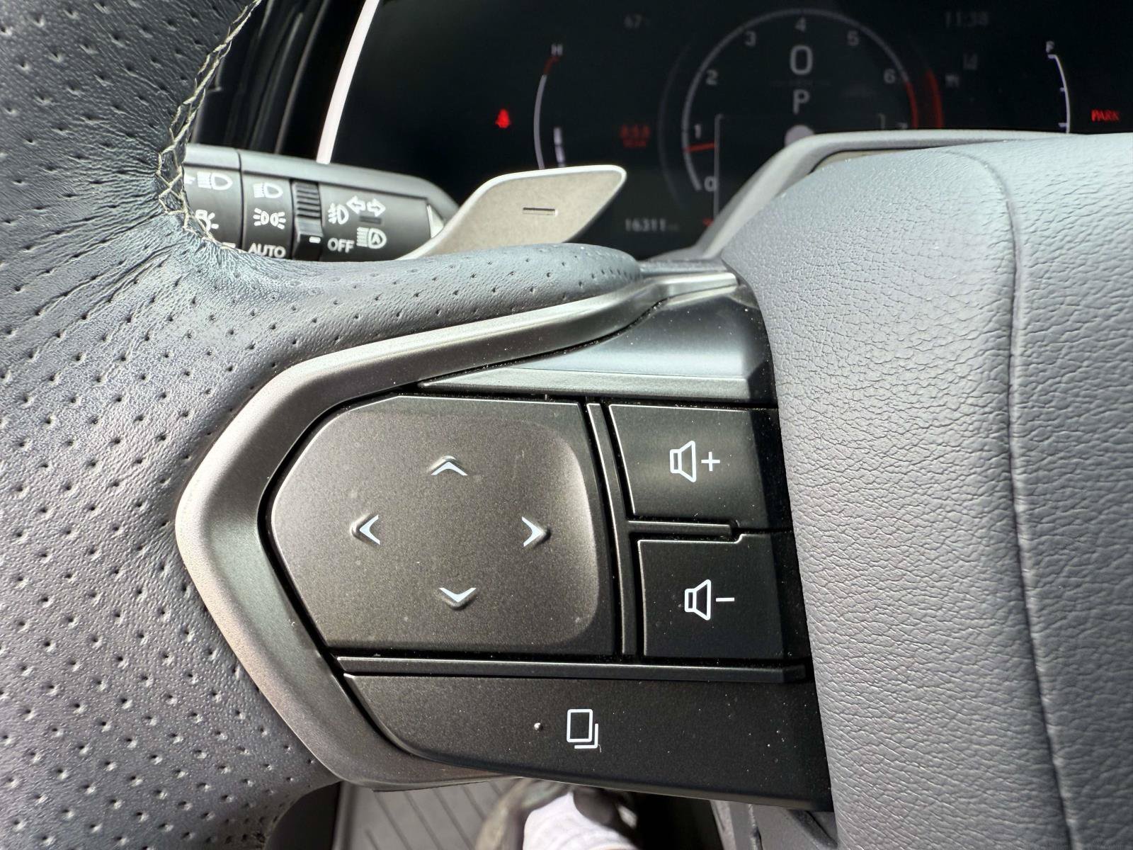 Used 2023 Lexus RX 350 F Sport w/ Cold Area Package AWD/4WD image 21