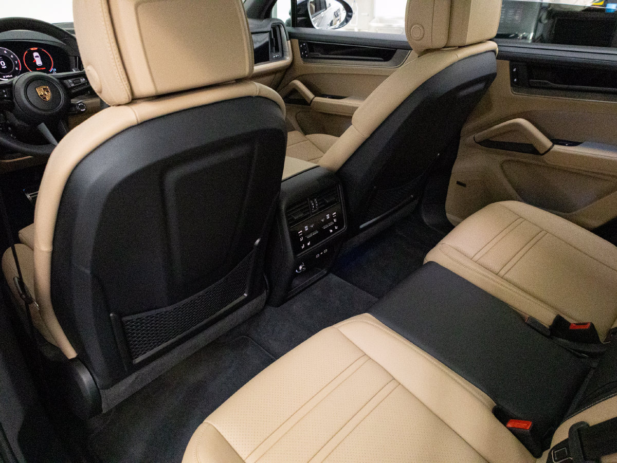 Certified 2026 Porsche Cayenne S AWD/4WD image 31