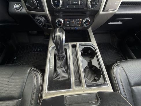 Used 2018 Ford F150 Lariat w/ Equipment Group 502A Luxury image 19