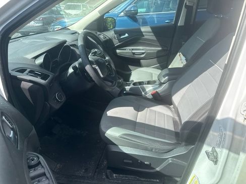 Used 2015 Ford Escape SE w/ Equipment Group 201A AWD/4WD image 4