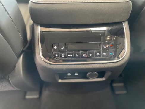 Used 2025 INFINITI QX80 Sensory AWD/4WD image 25