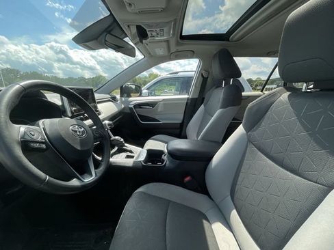 Used 2023 Toyota RAV4 XLE w/ Convenience Package AWD/4WD image 5