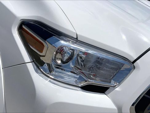 Used 2023 Toyota Tacoma SR5 RWD image 27