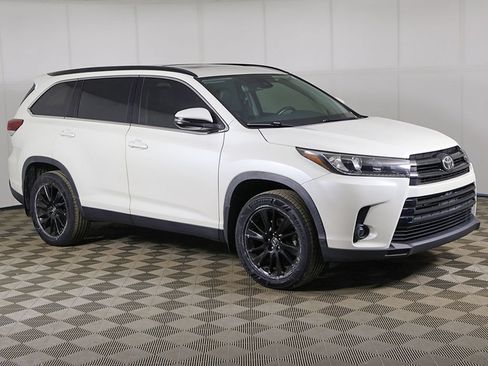 Used 2019 Toyota Highlander SE AWD/4WD image 51