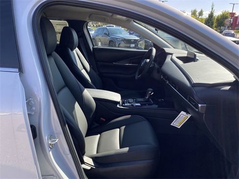 New 2025 MAZDA CX-30 AWD 2.5 S w/ Select Sport Pkg image 28