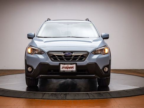Used 2022 Subaru Crosstrek 2.0i Premium w/ Moonroof Package image 2