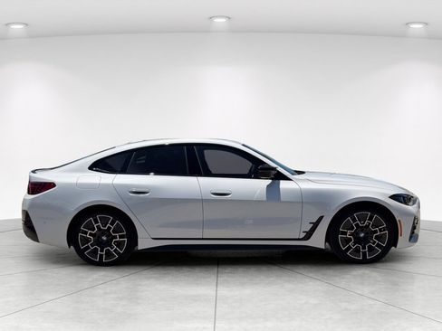 New 2026 BMW M440i w/ Premium Package RWD image 2