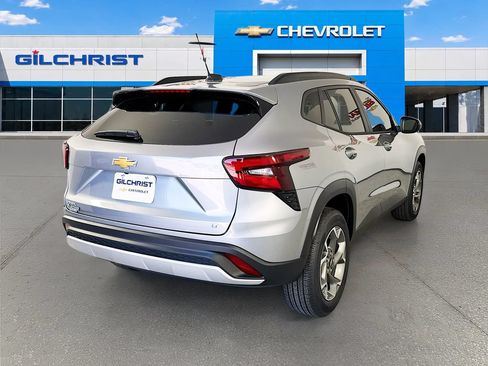 New 2026 Chevrolet Trax LT FWD image 8