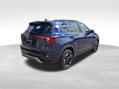 Used 2024 Kia Seltos EX AWD/4WD image 6