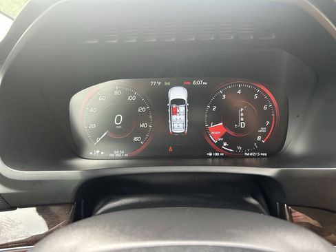 Used 2016 Volvo XC90 T6 Momentum w/ Momentum Plus Package AWD/4WD image 23