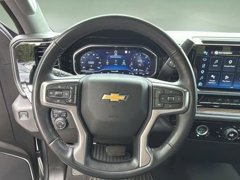 Used 2023 Chevrolet Silverado 1500 LT AWD/4WD image 12