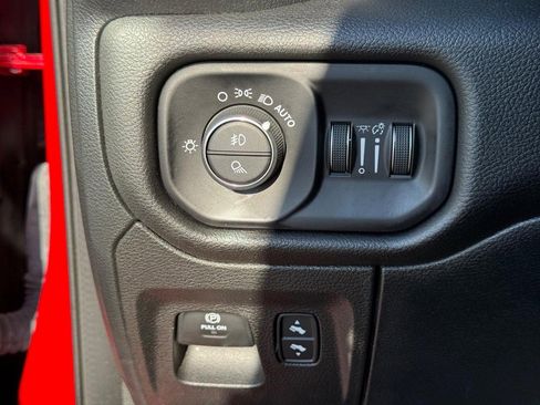 Used 2025 RAM 1500 Big Horn image 24