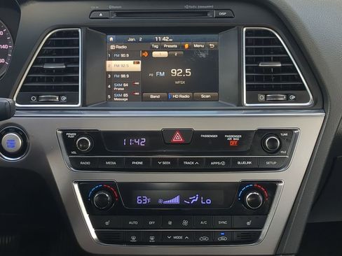 Used 2016 Hyundai Sonata Sport w/ Option Group 02 image 18