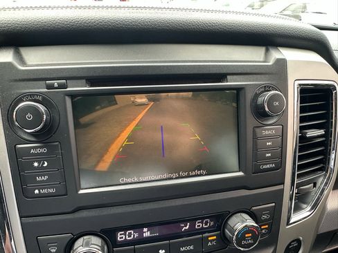 Used 2019 Nissan Titan PRO-4X image 19