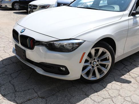 Used 2016 BMW 320i xDrive Sedan AWD/4WD image 2