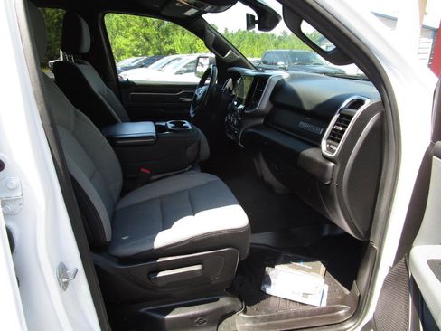 Used 2022 RAM 1500 Big Horn AWD/4WD image 31