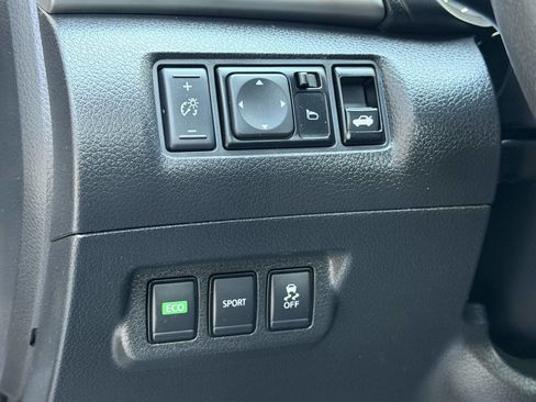 Used 2018 Nissan Sentra SV FWD image 29