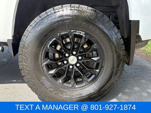 Used 2018 Chevrolet Colorado LT w/ LT Convenience Package AWD/4WD image 6