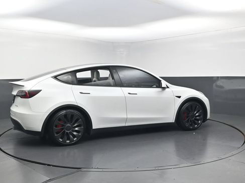 Used 2022 Tesla Model Y Performance AWD/4WD image 40